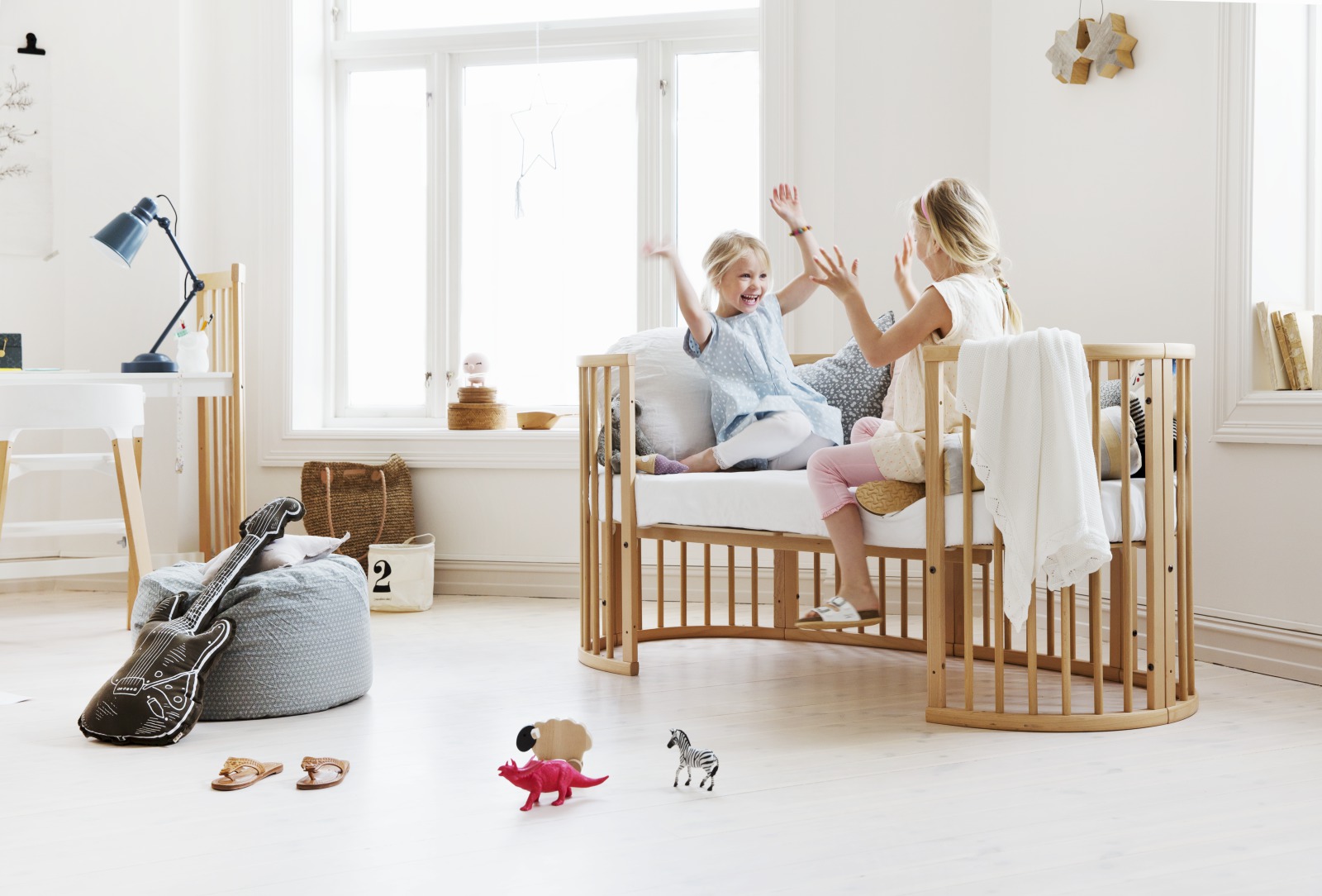 Stokke&reg; Sleepi&trade; Junior Bed Natural.